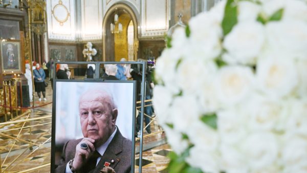В храме Христа Спасителя простились с Зурабом Церетели