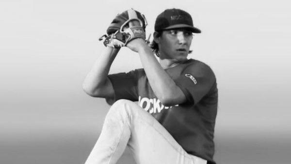 Скончался знаменитый российский бейсболист Павел Акишев